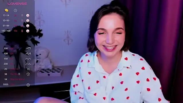 KindHazelHere_'s cam snapshot