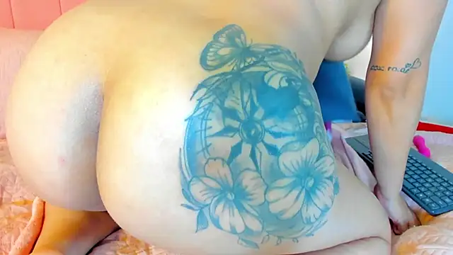 lizz_dolly's cam snapshot