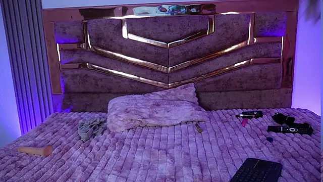 gigi_hadidx_'s cam snapshot