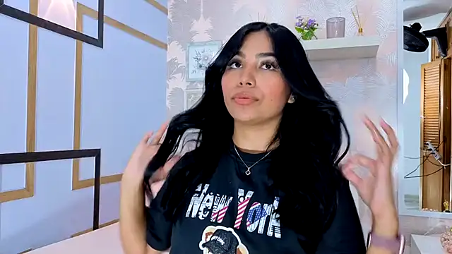 CharlotteGraay's cam snapshot