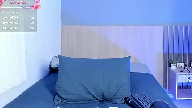 EvilRaven's cam snapshot