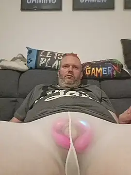 ShyBoy1982 live sex cam