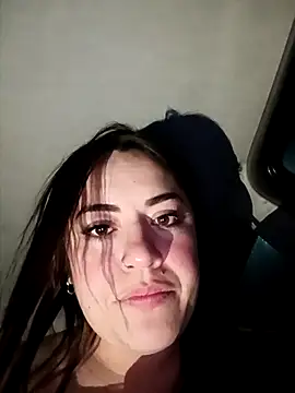 Lesly_10-'s cam snapshot