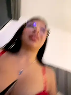 Maddy_Piink's cam snapshot