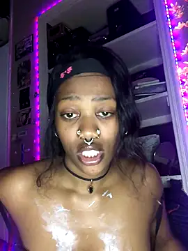 MissViper's cam snapshot