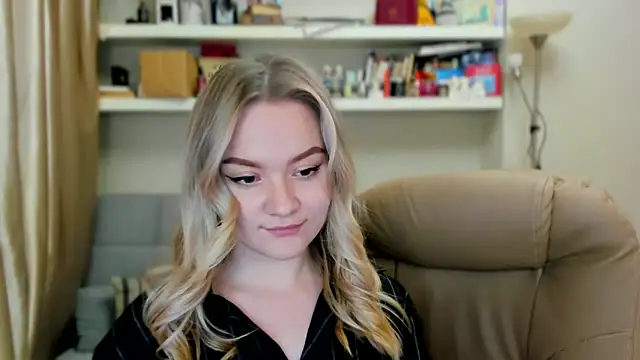 Kara_Smith_'s cam snapshot