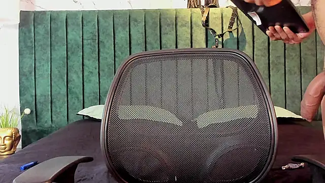 MrJustin_'s cam snapshot