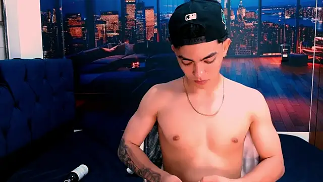 RomeoMillerr's cam snapshot