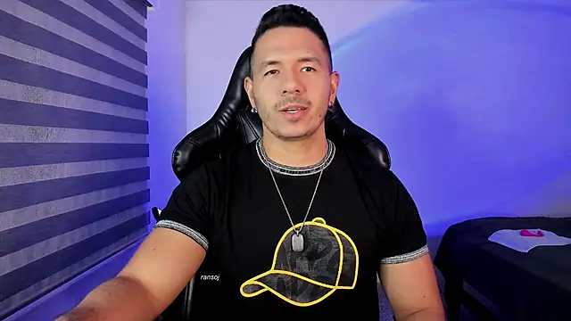 ransoj live sex cam