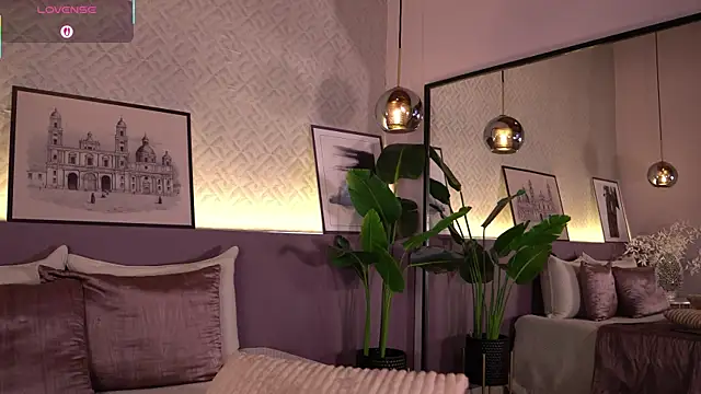 ElleDiane live sex cam