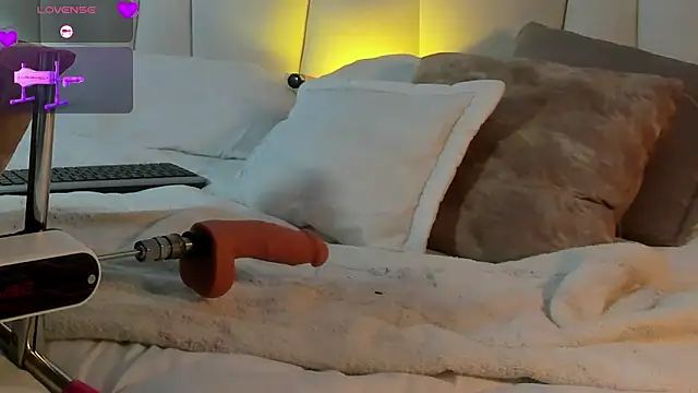 Regiina_Doll live sex cam