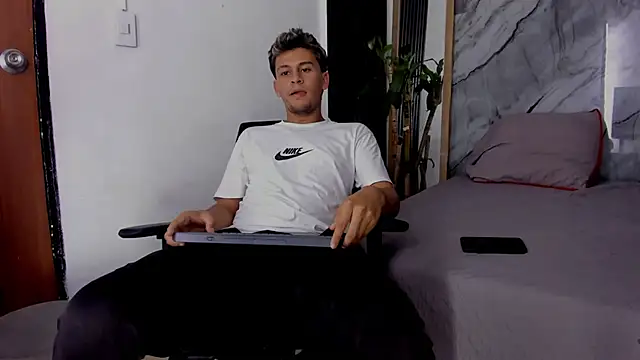 Alan-Smith1's cam snapshot