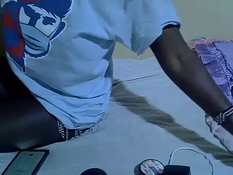 EbonyMina_'s cam snapshot