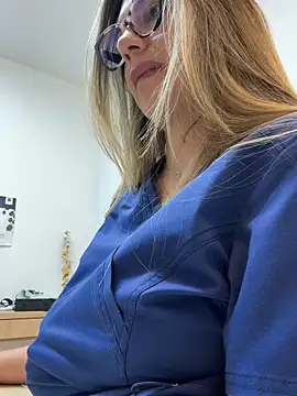 alicee16 live sex cam