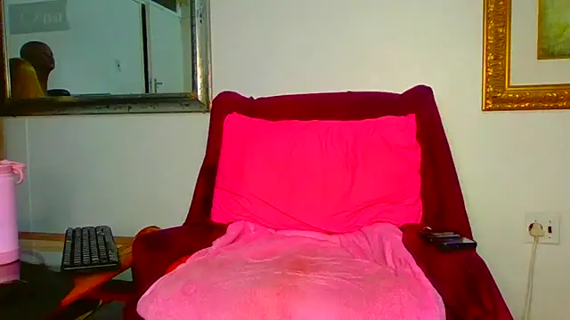 ModelZoee's cam snapshot