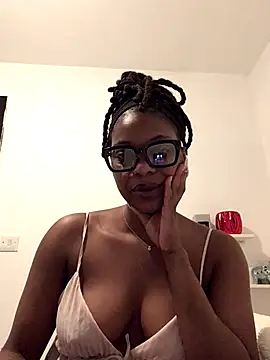 CurvyGoddessXxx live sex cam