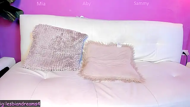 Lesbianrevenge2 live sex cam