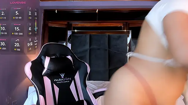 kittyy_babee's cam snapshot