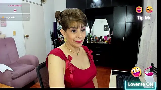 Angelina_Stone_65's cam snapshot