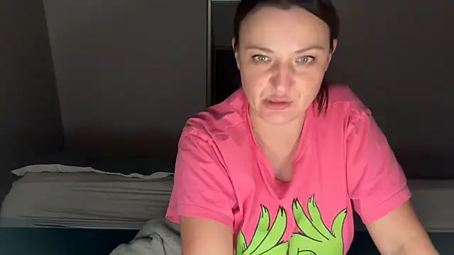 Velvetwitch87's cam snapshot