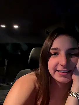 DoriDeluxe66 live sex cam