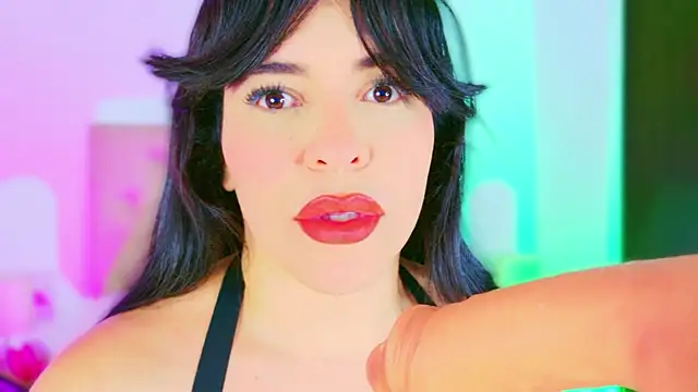 CharlootteEvans's cam snapshot