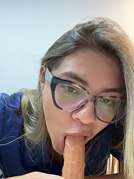 alicee16 live sex cam