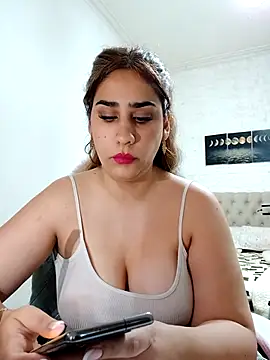 nahiarabiel33's cam snapshot