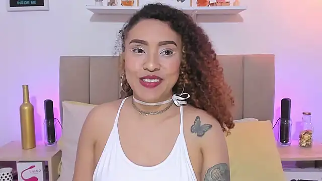 Zoe_Gruber's cam snapshot