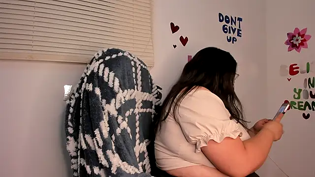 lizzie_c's cam snapshot