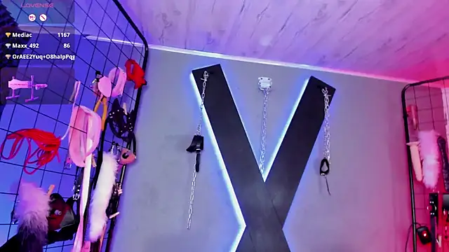 MissAlison_Monica_bdsm's cam snapshot