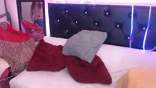 camila_delarosa's cam snapshot