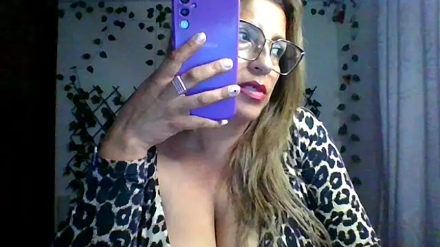 RossanaLionheart's cam snapshot