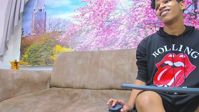 BvlgarVoyss live sex cam