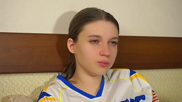 RoslynArcuo's cam snapshot