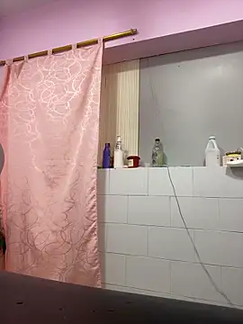 PaulaCruz01's cam snapshot