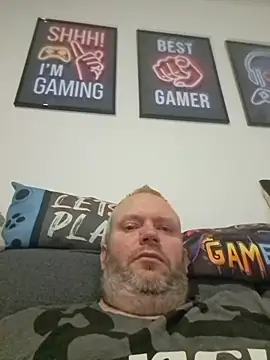 ShyBoy1982's cam snapshot