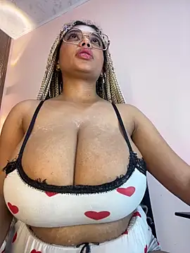 Emy_leon's cam snapshot