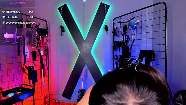 MissAlix_Mia_bdsm's cam snapshot