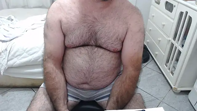 MysterBearMG live sex cam