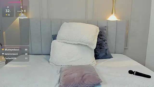 victoria_bourne's web cam