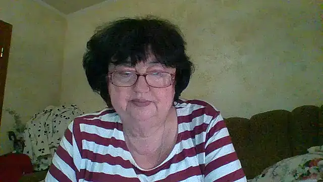 MilaSky5303's cam snapshot