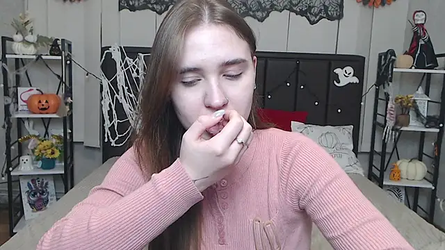 LauraHlot's cam snapshot