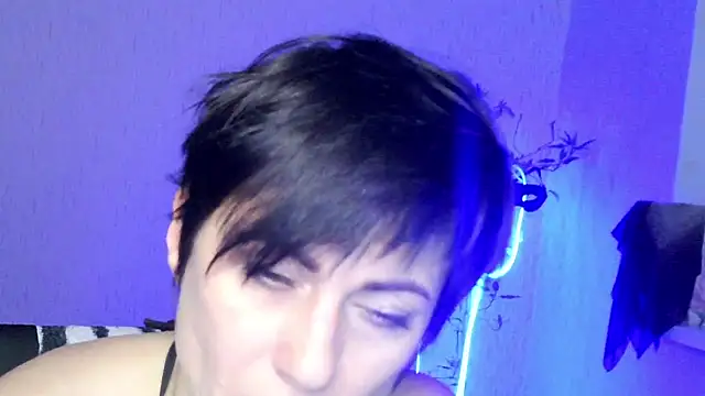 Ashley_Brookss's cam snapshot