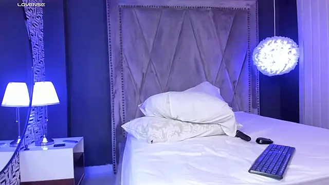 Pamela_Johnsonn's cam snapshot