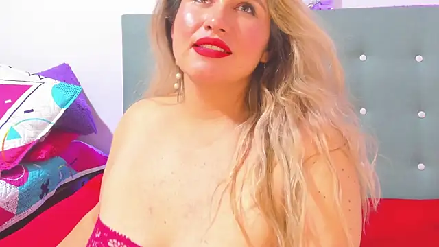 mailyn_baker's web cam