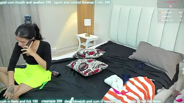 lilyth_adam's cam snapshot