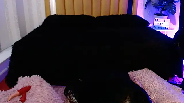 pettit_courtny's cam snapshot