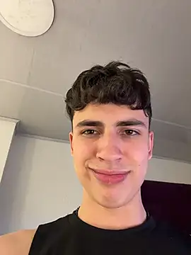 AdrianRinaldi live sex cam