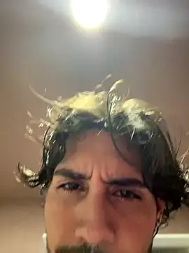 meninadeparis's cam snapshot